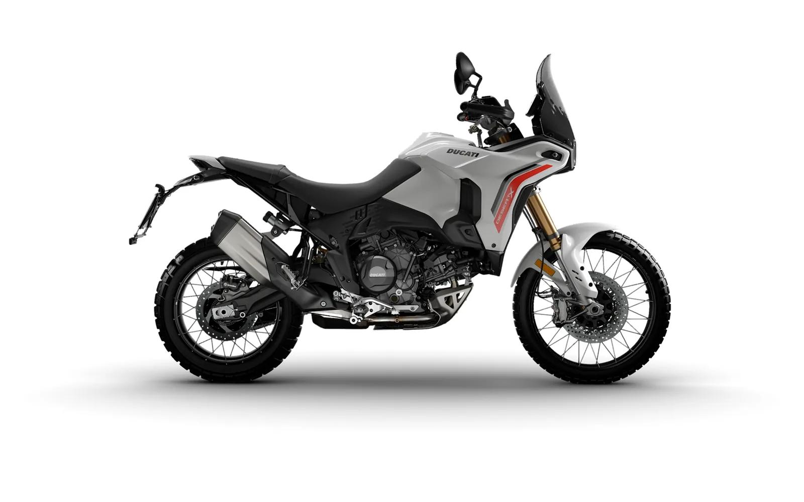 Ducati DesertX V2, fotografía oficial de estudio