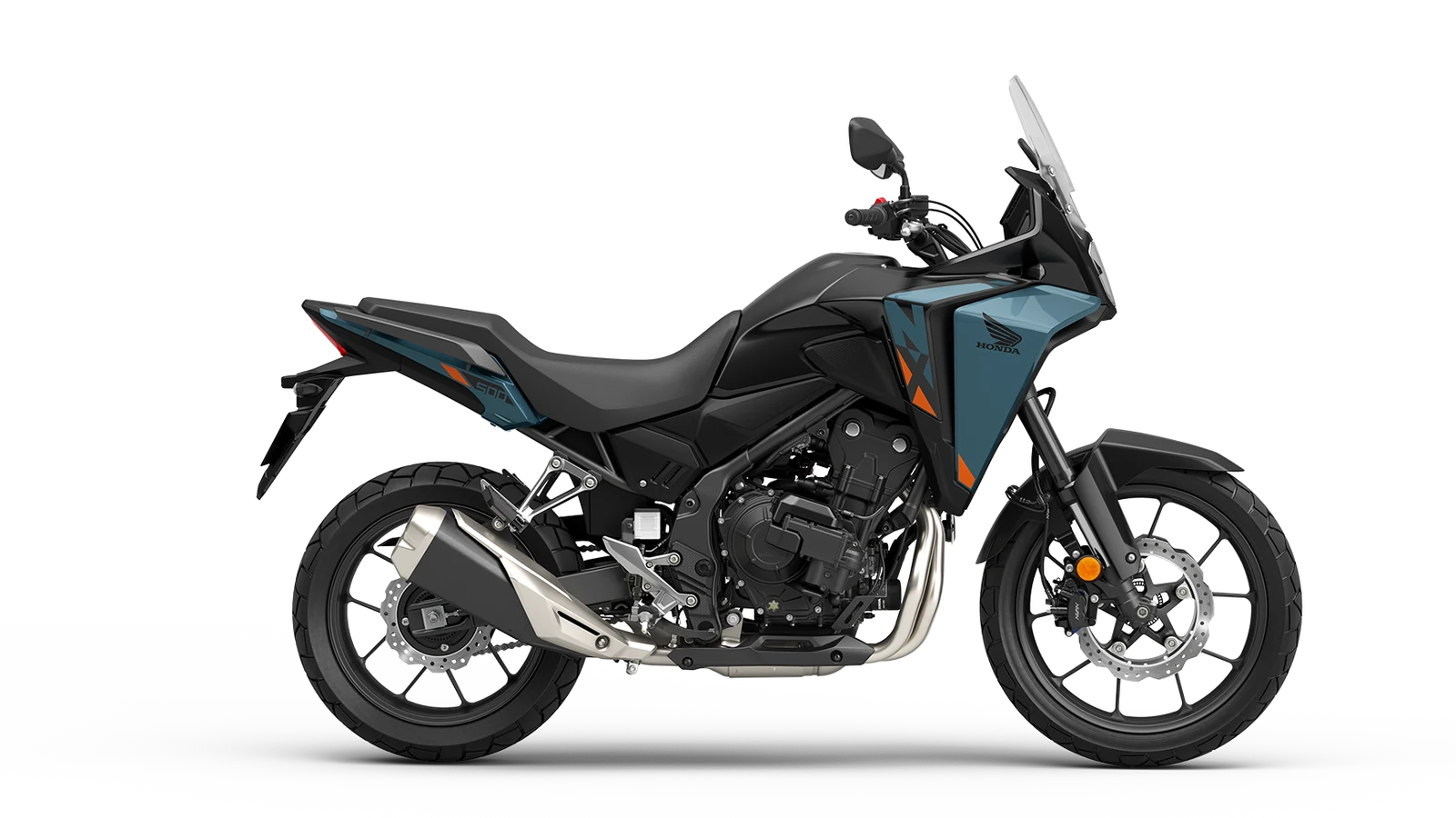 Honda NX500 E-Clutch 2026, fotografía de estudio oficial
