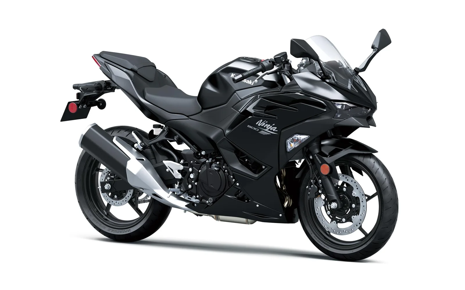 Kawasaki Ninja 500 Performance Akrapovič MY26, fotografía oficial