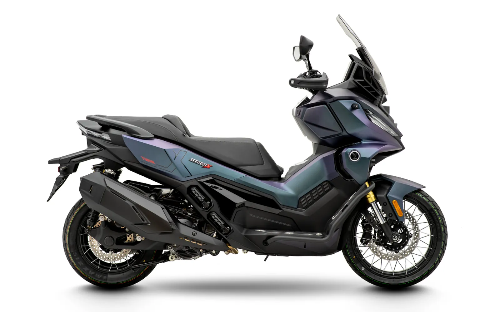 Voge SR450X, fotografía oficial de estudio