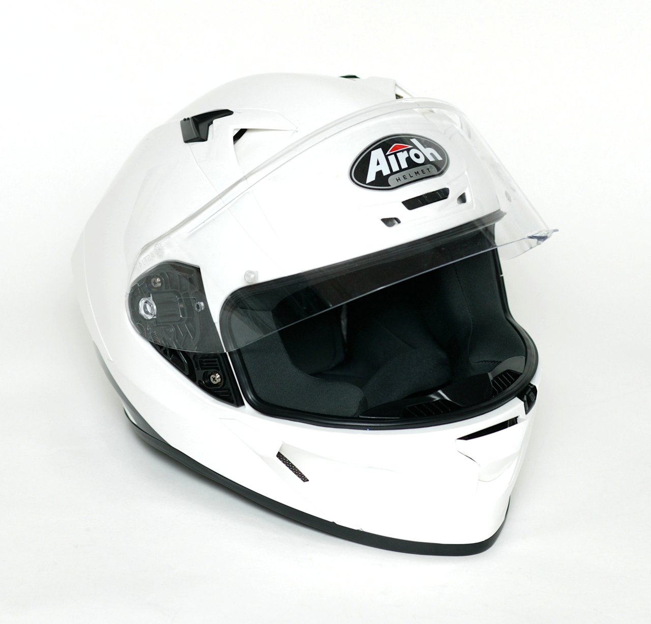 Cómo probar un casco antes de comprarlo: el ajuste va antes que el diseño