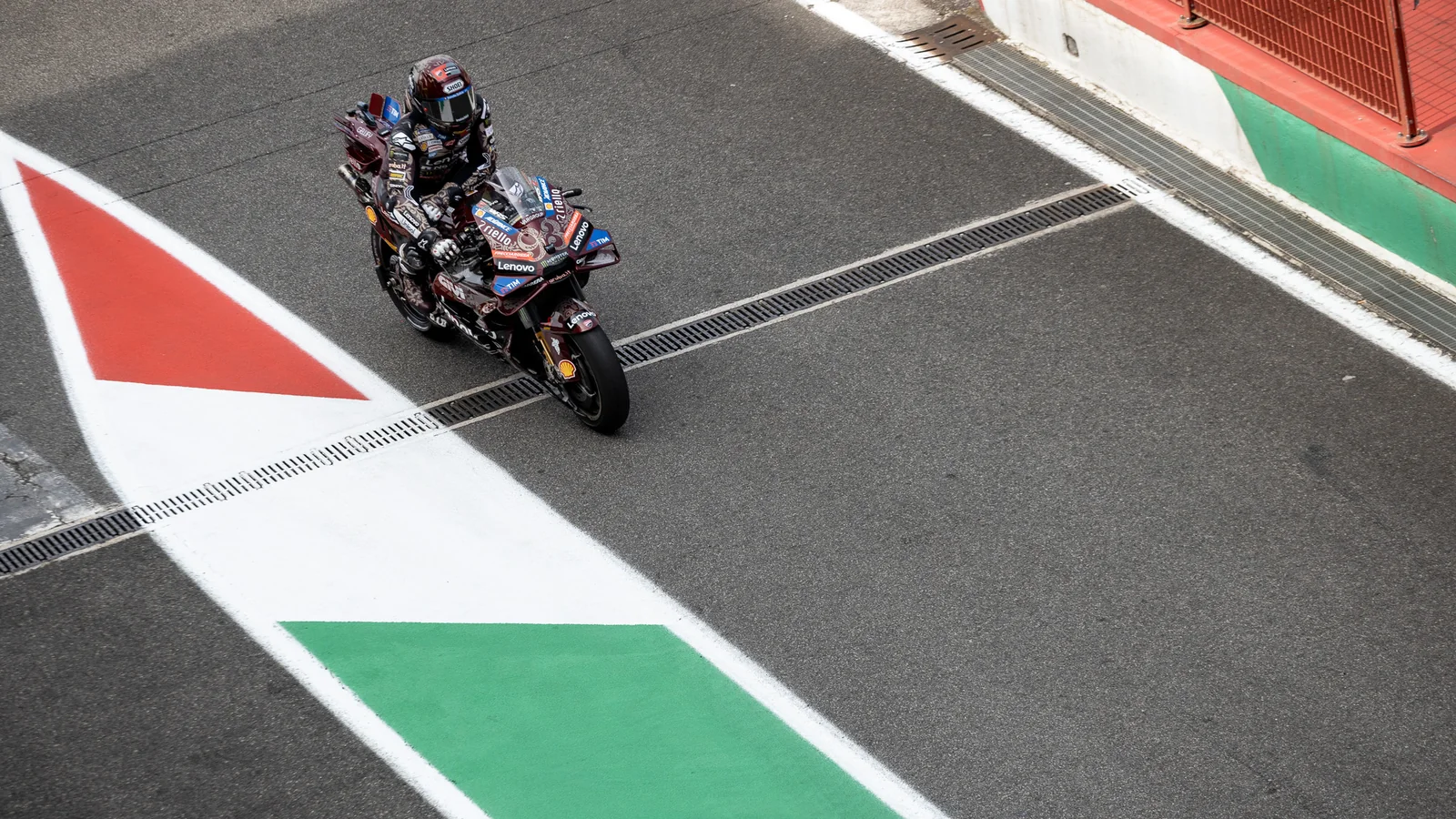 Marc Márquez con la Ducati en Mugello, imagen de archivo de 2025. No corresponde a la comparecencia de hoy en Indonesia.