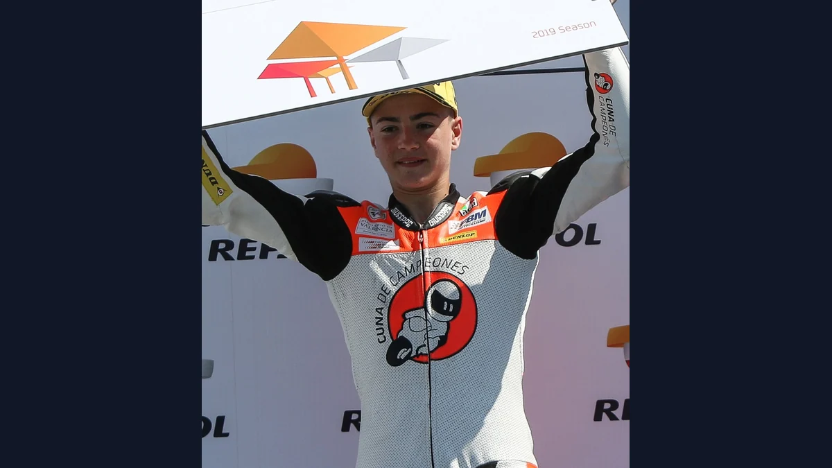 Guevara rompe el récord de Mandalika; González termina cuarto en Moto2