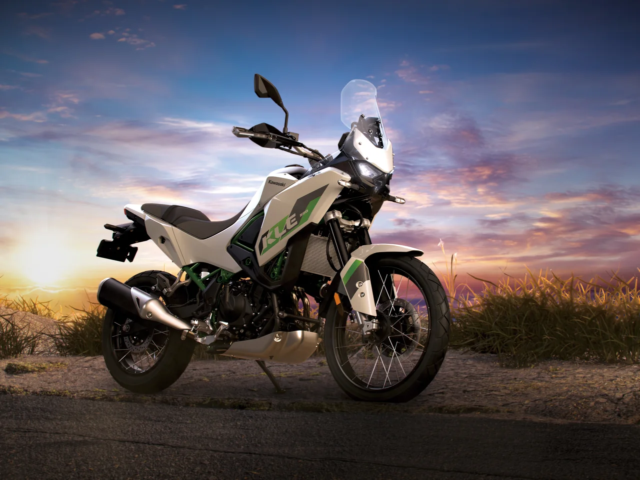 Kawasaki KLE500 SE Smartride 2027, fotografía oficial de la nueva variante. No es una prueba de conducción de MotorYCasco.