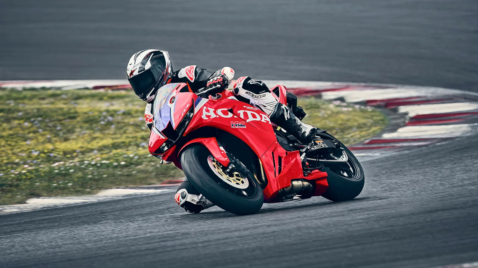 Honda CBR600RR en una fotografía de presentación de la marca. La imagen no corresponde a una prueba de MotorYCasco.