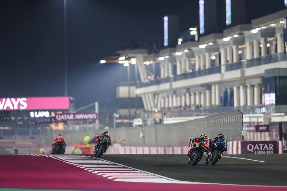 Imagen de recurso de MotoGP difundida por The Race para su información sobre Qatar. No muestra la reunión privada ni una votación.