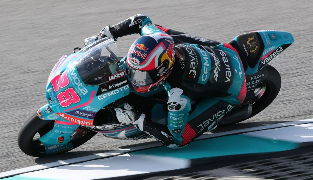 Quiles firma la pole de Moto3 en Sepang y Danish lleva a Malasia a la primera fila