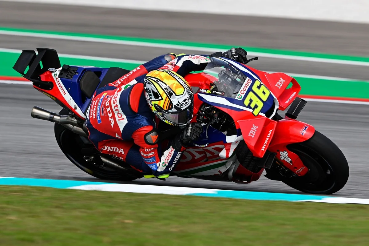 Joan Mir en la fotografía publicada con sus declaraciones del sábado en Sepang.
